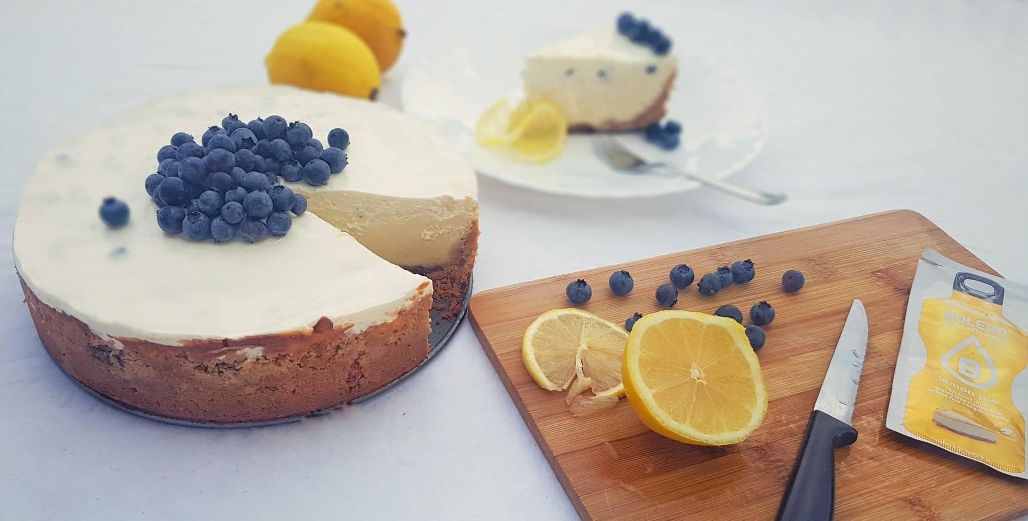 CHEESECAKE S LIMUNOM I BOROVNICAMA